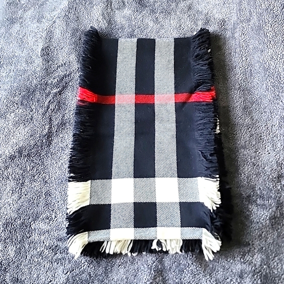 Burberry Check Scarf - Picture 2 of 7